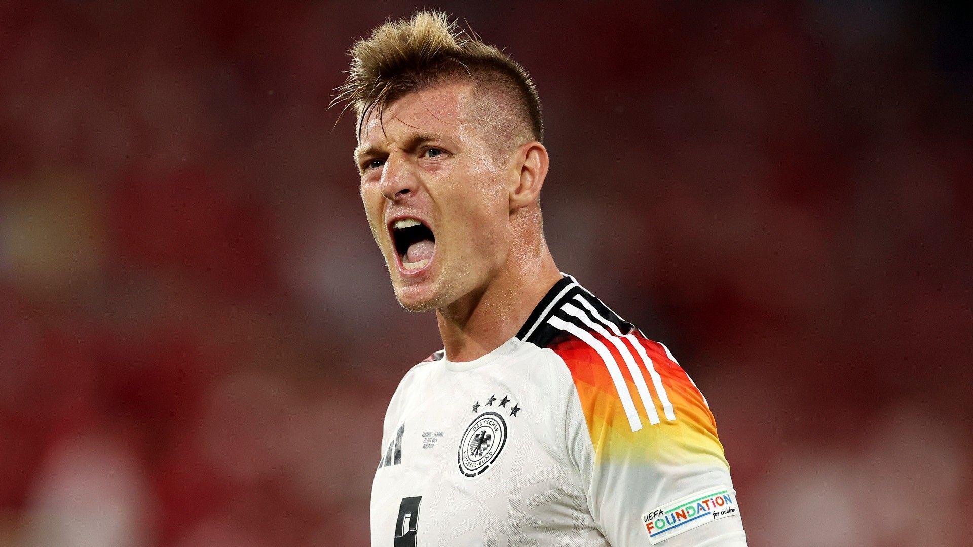 The Roger Federer of football' - Toni Kroos' perfectly-timed